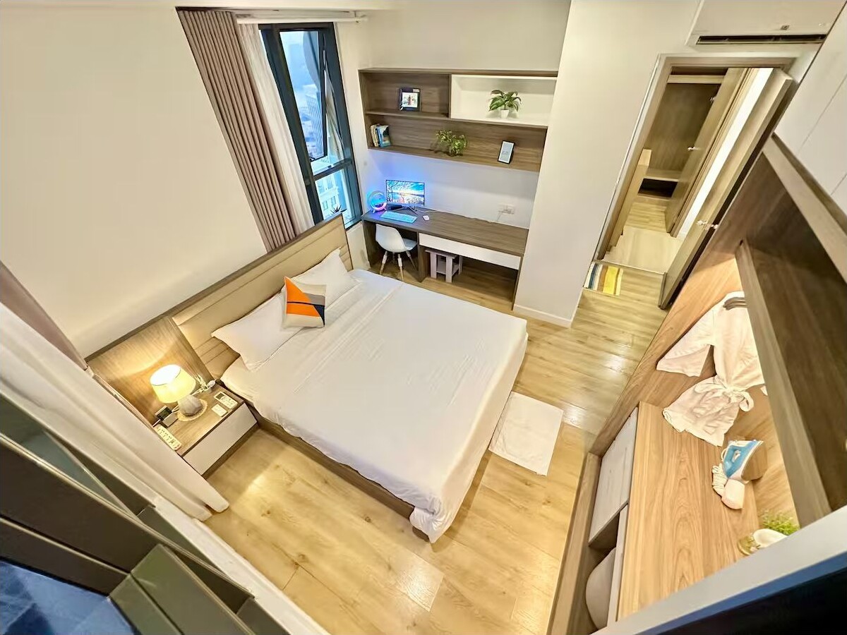 Phòng ngủ có khu làm việc của Netstay Panorama